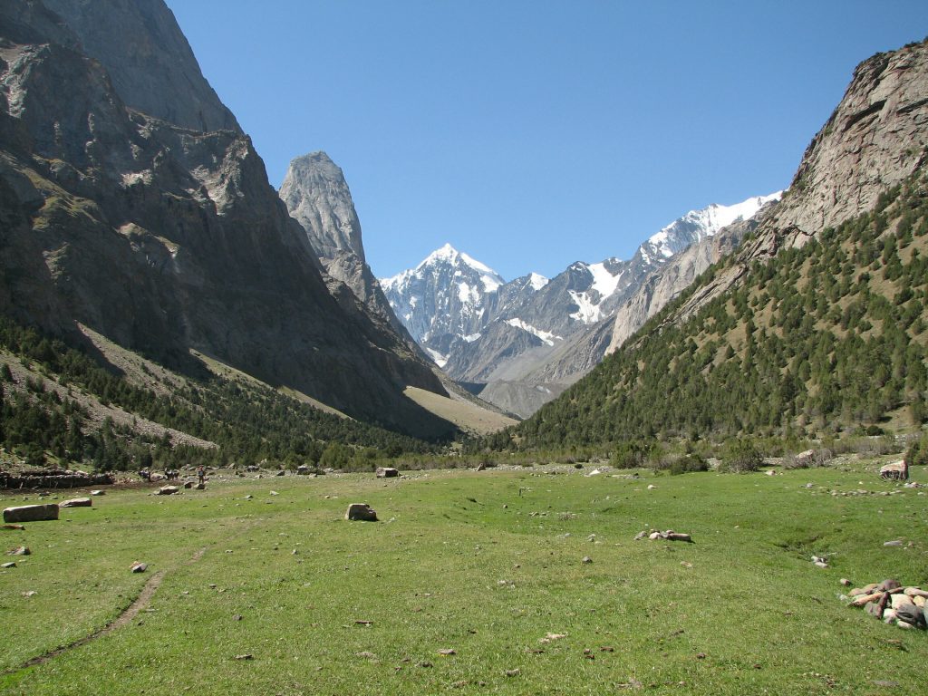 Karavshin-gorge
